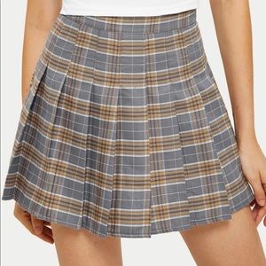 Plaid skirt ☁️✨